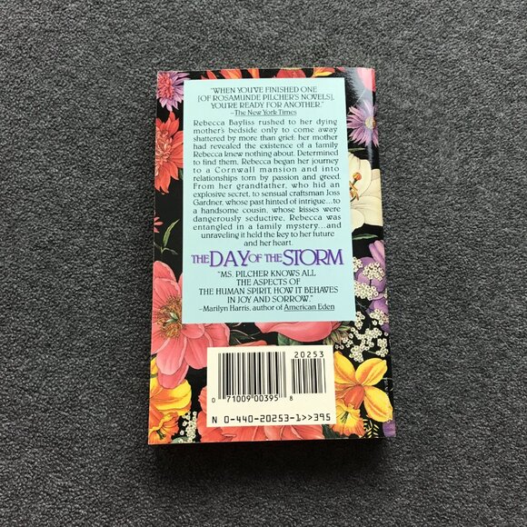 The Day of the Storm - Mass Market Paperback By Pilcher, Rosamunde - Picture 2 of 2